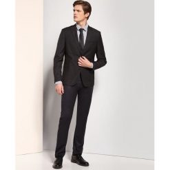 SPODNIE DŁUGIE MĘSKIE KLASYCZNE. Eleganckie spodnie marki TOP SECRET. W wyprzedaży za 39.99 zł.