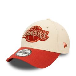 Czapka z daszkiem New Era. Brązowe czapki z daszkiem New Era, bez wzorów. Za 79.99 zł.