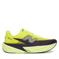 Buty do biegania New Balance. Zielone buty do biegania New Balance, bez wzorów, bez zapięcia, do biegania. Za 699.99 zł.