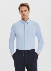 PAKO LORENTE – Niebieska dzianinowa koszula męska. Niebieskie koszule Pako Lorente, m, bez wzorów, z dzianiny, bez kołnierzyka, bez ramiączek. Za 299.99 zł.