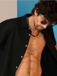 Bawełniana koszula z krótkim rękawem - czarny. Czarne koszule Sinsay, l, bez wzorów, z bawełny, bez kołnierzyka, bez ramiączek. Za 49.99 zł.