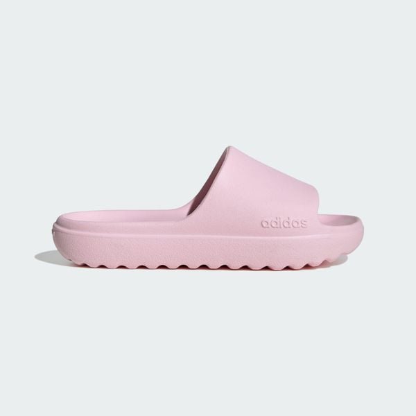 Klapki Adilette Lumia. Czerwone klapki Adidas, z materiału. Za 149.00 zł.