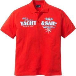 Shirt polo Regular Fit bonprix truskawkowy. Koszulki polo marki bonprix, z nadrukiem, polo. Za 24.99 zł.