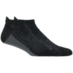 Skarpetki sportowe dla dorosłych Performance Run Ankle Sock. Czarne skarpetki sportowe ASICS, bez wzorów, z elastanu. Za 69.99 zł.