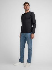 Petrol Industries Sweter w kolorze granatowym rozmiar: L. Niebieskie swetry nierozpinane Petrol Industries, l, bez wzorów, bez kołnierzyka, bez ramiączek. Za 104.64 zł.