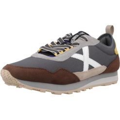 Buty MUNICH UM 87 Zielony. Zielone buty trekkingowe munich, bez wzorów, ze skóry, bez zapięcia, trekkingowe. Za 398.99 zł.