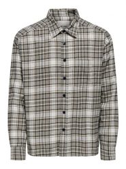 ONLY & SONS Koszula "Elliot" - Loose fit - w kolorze szarobrązowym rozmiar: M. Brązowe koszule Only & Sons, m, bez wzorów, z bawełny, bez kołnierzyka, bez ramiączek. Za 92.99 zł.