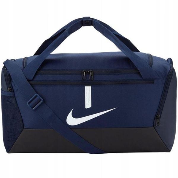 Torba Nike Academy Team Duffel Bag sportowa. Niebieskie torby na ramię Nike, bez wzorów, na ramię, bez dodatków. Za 99.00 zł.