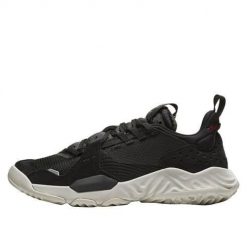 Buty do chodzenia męskie Nike Jordn Delta. Czarne buty sportowe casual Nike, bez wzorów, z materiału, bez zapięcia. Za 798.00 zł.