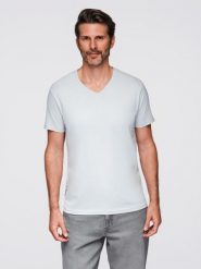 Klasyczna męska bawełniana koszulka z dekoltem w serek BASIC – jasnoszara V23 - Rozmiar: S. Szare t-shirty Ombre Clothing, m, bez wzorów, z bawełny, bez kołnierzyka, bez ramiączek. W wyprzedaży za 29.99 zł.