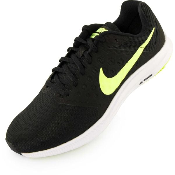 Męskie buty do biegania Nike Downshifter 7 Czarne. Czarne buty do biegania Nike, bez wzorów, bez zapięcia, do biegania, nike downshifter. Za 338.99 zł.