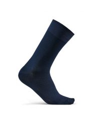 Craft Skarpety kolarskie "Essenceock" w kolorze granatowym rozmiar: 40-42. Niebieskie skarpety Craft, bez wzorów, z materiału. Za 39.99 zł.