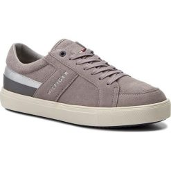 Sneakersy TOMMY HILFIGER - Moon 1C2 FM0FM00834 Light Grey 007. Szare buty sportowe casual marki Tommy Hilfiger, w kolorowe wzory, ze skóry ekologicznej. W wyprzedaży za 269.00 zł.
