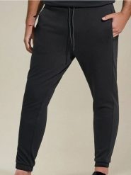 Spodnie jogger - czarny. Czarne joggery i bojówki Sinsay, l, bez wzorów. Za 49.99 zł.