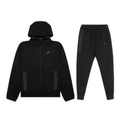 Bluza sportowa męska Nike FB7921010. Czarne bluzy z kapturem Nike, m, bez wzorów, z bawełny, z kapturem. Za 1,400.55 zł.