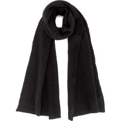 Szal CALVIN KLEIN - Ck Twist Scarf K60K603742 001. Szaliki marki CALVIN KLEIN. W wyprzedaży za 229.00 zł.