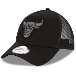 Czapka Trucker New Era NBA Chicago Bulls. Czarne czapki z daszkiem New Era, bez wzorów, z bawełny. Za 140.55 zł.