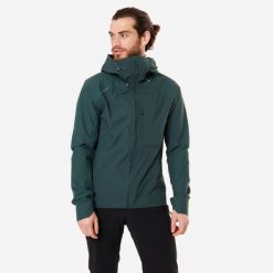 Kurtka przeciwdeszczowa rowerowa MTB Rockrider Comfort 900. Kurtki ROCKRIDER, l, bez wzorów, z materiału, bez kaptura. Za 339.99 zł.