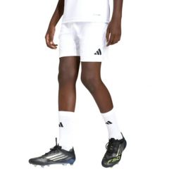Spodenki sportowe piłkarskie Adidas Entrada 26. Białe krótkie spodenki sportowe Adidas, bez wzorów. Za 49.99 zł.