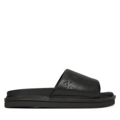 Klapki Calvin Klein Jeans. Czarne klapki Calvin Klein Jeans, z jeansu. Za 259.99 zł.