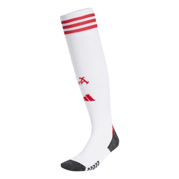 Skarpetki domowe Arsenal 2025/26. Białe skarpety Adidas, bez wzorów. Za 101.50 zł.