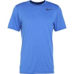 Nike Performance BREATHE HYPER DRY Tshirt z nadrukiem light racer blue/hyper royal/black. T-shirty marki Nike Performance, z nadrukiem, z materiału. W wyprzedaży za 126.65 zł.