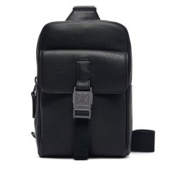 Saszetka Calvin Klein. Czarne torby na ramię CALVIN KLEIN, bez wzorów, małe, bez dodatków. Za 409.99 zł.