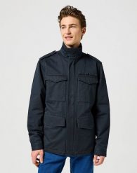 WRANGLER MĘSKA KURTKA ZIMOWA FIELD JACKET BLACK 112357272 W4F1011936. Czarne kurtki Wrangler, na zimę, m, bez wzorów, bez kaptura. Za 419.99 zł.