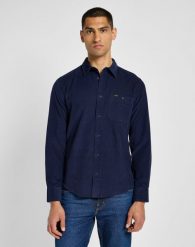 MĘSKA KOSZULA LEE SURE SHIRT REAL INDIGO 112355732 L66N008547. Niebieskie koszule Lee, l, bez wzorów, bez kołnierzyka, bez ramiączek. Za 129.99 zł.