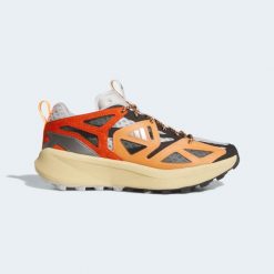 Sneakersy męskie ADIDAS Kanta. Brązowe buty sportowe casual Adidas, bez wzorów, z kauczuku, bez zapięcia. Za 539.99 zł.