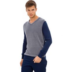 Galvanni sweter męski Leeds M ciemny niebieski. Niebieskie swetry nierozpinane Galvanni, m, bez wzorów, z materiału, bez kołnierzyka, bez ramiączek. Za 259.00 zł.