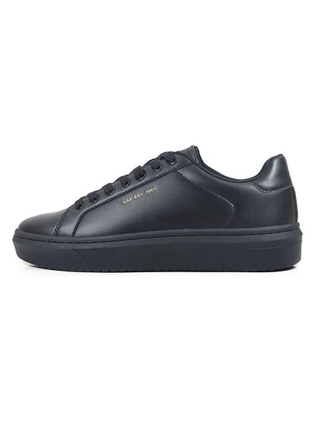 GAP Sneakersy w kolorze czarnym rozmiar: 45. Czarne buty sportowe casual GAP, bez wzorów, bez zapięcia. Za 149.45 zł.