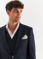 PAKO LORENTE – Granatowa kamizelka garniturowa w kratę Windowpane. Garnitury Pako Lorente, bez wzorów, z elastanu. Za 149.99 zł.