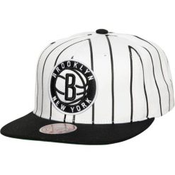 Mitchell & Ness NBA Retro Czapka Brooklyn Nets Biało‑Czarna. Czarne czapki z daszkiem Mitchell & Ness, bez wzorów. Za 173.99 zł.