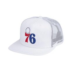 Czapka Trucker Mitchell & Ness Cool Down Philadelphia 76ers. Białe czapki z daszkiem Mitchell & Ness, bez wzorów. Za 198.50 zł.