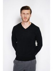 C& Jo Sweter w kolorze czarnym rozmiar: 52. Czarne swetry nierozpinane C& Jo, bez wzorów, ze splotem, bez kołnierzyka, bez ramiączek. Za 152.99 zł.