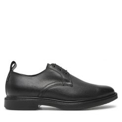 Półbuty BOSS. Czarne eleganckie półbuty Boss, bez wzorów, bez obcasa, bez zapięcia. Za 649.99 zł.