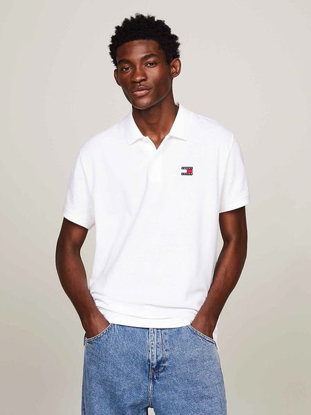 TOMMY JEANS Koszulka polo w kolorze białym rozmiar: L. Białe koszulki polo Tommy Jeans, l, bez wzorów, z bawełny, bez kołnierzyka, bez ramiączek. Za 180.91 zł.