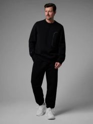 Spodnie dresowe joggery męskie 4F x Robert Lewandowski 4F RL9SAW25TTROM1703. Czarne joggery i bojówki 4F, m, bez wzorów, z bawełny, sportowe. Za 160.99 zł.