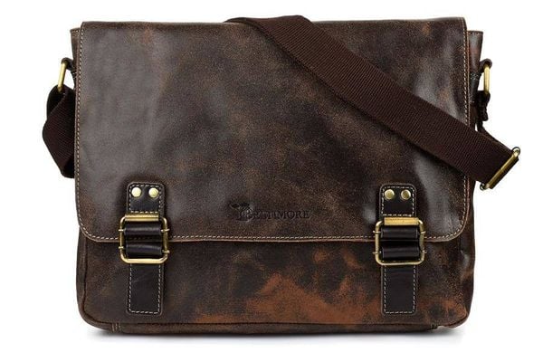 Beltimore torba męska na ramię skórzana Duża brązowa M85. Brązowe torby na ramię bez wzorów, na ramię, duże, bez dodatków. Za 299.90 zł.