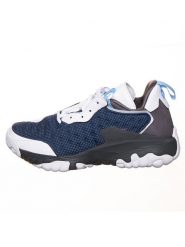 Air Jordan Sneakersy "Dust D2" w kolorze biało-szaro-granatowym rozmiar: 41. Niebieskie buty sportowe casual AIR JORDAN, bez wzorów, z materiału, bez zapięcia. Za 381.95 zł.