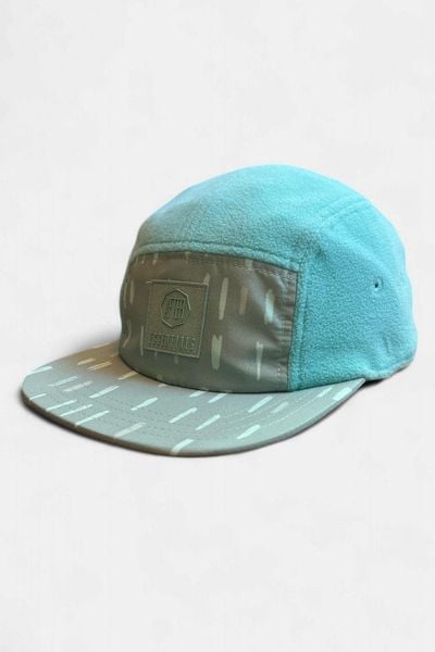 Zimowa czapka z polaru Unisex dla dorosłych z 5 panelami - migdałowa. Niebieskie czapki z daszkiem AFTER ESSENTIALS, na zimę, bez wzorów, z materiału. Za 66.50 zł.