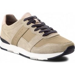 Sneakersy TOMMY HILFIGER - City Casual Material Mix Runner FM0FM01624 Taupe 255. Buty sportowe casual marki Tommy Hilfiger. W wyprzedaży za 279.00 zł.