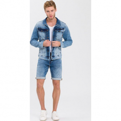 Kurtka dżinsowa - Slim fit - w kolorze błękitnym. Niebieskie kurtki marki Cross Jeans. W wyprzedaży za 136.95 zł.