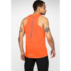 Top do biegania męski TSMF212 - pomarańcz neon. Bezrękawniki marki 4F. W wyprzedaży za 59.99 zł.