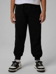 Spodnie dresowe joggery chłopięce 4F 4FJRMM00TTROM1823. Czarne joggery i bojówki 4F, bez wzorów, z bawełny, sportowe. Za 79.99 zł.