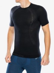 Koszulka termoaktywna męska Ortovox 120 Comp Light Short Sleeve. Czarne bielizna termoaktywna ORTOVOX, na zimę, l, bez wzorów, z dzianiny, bez ramiączek. Za 350.89 zł.