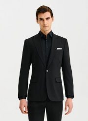 PAKO LORENTE – Czarna marynarka garniturowa. Czarne garnitury Pako Lorente, m, bez wzorów, z elastanu, młodzieżowe. Za 499.99 zł.