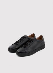 PAKO LORENTE - Czarne sneakersy męskie. Czarne buty sportowe casual Pako Lorente, bez wzorów, bez zapięcia. Za 279.99 zł.