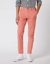 SPODNIE MĘSKIE WRANGLER CHINO CORAL W16LWAR03 112127328. Eleganckie spodnie Wrangler, l, z materiału. Za 209.99 zł.